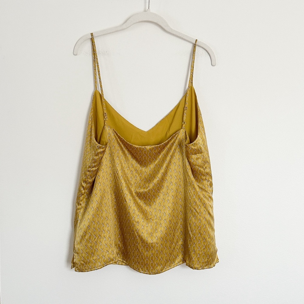 NEW L'AGENCE Jane Chain Print Silk Camisole in Goldchamp Size XL - Picture 6 of 6